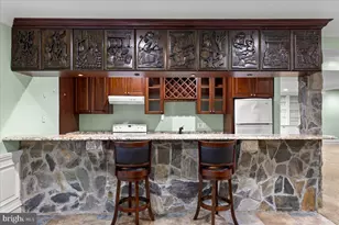 8813 Oak Leaf Dr, Alexandria, VA 22309 - Photo 9