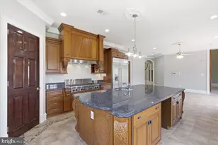 8813 Oak Leaf Dr, Alexandria, VA 22309 - Photo 17