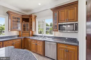 8813 Oak Leaf Dr, Alexandria, VA 22309 - Photo 15