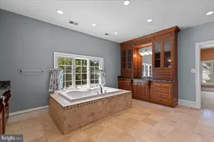 8813 Oak Leaf Dr, Alexandria, VA 22309 - Photo 25