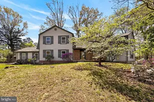 15117 Philip Lee Rd, Chantilly, VA 20151 - Photo 3