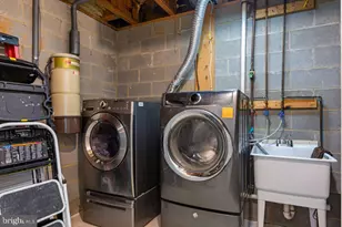 2851 Yarn Ct, Falls Church, VA 22042 - Photo 41