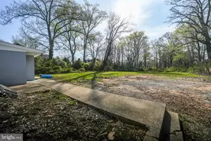 8665 Center Rd, Springfield, VA 22152 - Photo 31