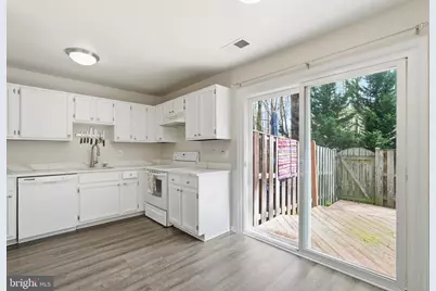 6032 Old Landing Way #27, Burke, VA 22015 - Photo 9