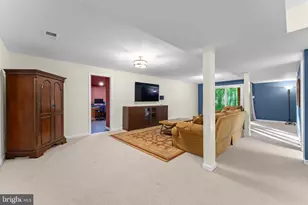 5604 Mary Fairfax Ct, Fairfax Station, VA 22039 - Photo 39