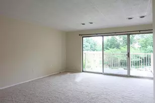 2624 Wagon Dr, Alexandria, VA 22303 - Photo 3