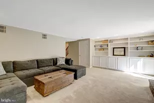 8213 Clifton Farm Ct, Alexandria, VA 22306 - Photo 45