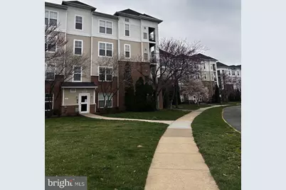 3810 Lightfoot Street #206, Chantilly, VA 20151 - Photo 3