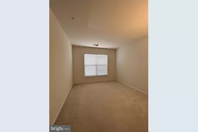 3810 Lightfoot Street #206, Chantilly, VA 20151 - Photo 5