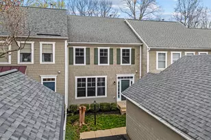 2526 Brenton Point Dr, Reston, VA 20191 - Photo 7