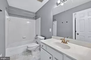 2526 Brenton Point Dr, Reston, VA 20191 - Photo 97