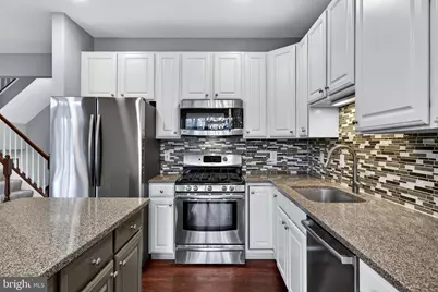 2526 Brenton Point Drive, Reston, VA 20191 - Photo 39