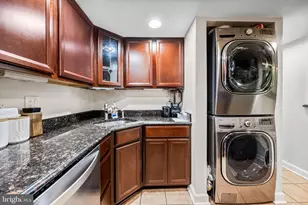 1423 Northgate Square, Reston, VA 20190 - Photo 13