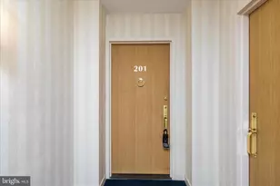 11500 Fairway Dr, Reston, VA 20190 - Photo 5