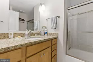 9301 Willow Pond Ln, Burke, VA 22015 - Photo 43