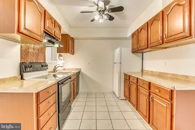 3863 Persimmon Circle, Fairfax, VA 22031 - Photo 17