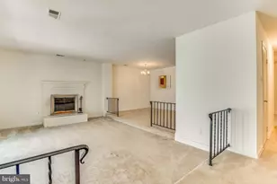 3863 Persimmon Cir, Fairfax, VA 22031 - Photo 5