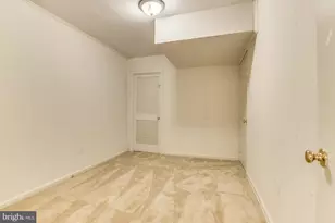 3863 Persimmon Cir, Fairfax, VA 22031 - Photo 19