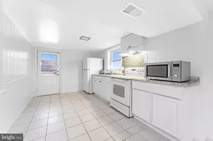 3233 Apex Cir, Falls Church, VA 22044 - Photo 3