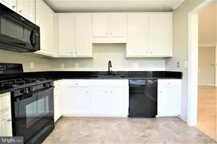 12624 Fair Crest Ct, Fairfax, VA 22033 - Photo 9