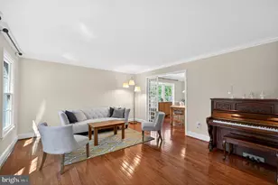 9589 Burnt Oak Dr, Fairfax Station, VA 22039 - Photo 7