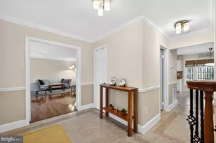 9589 Burnt Oak Dr, Fairfax Station, VA 22039 - Photo 5