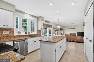 9589 Burnt Oak Dr, Fairfax Station, VA 22039 - Photo 15