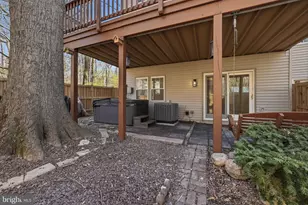 10097 Chestnut Wood Ln, Burke, VA 22015 - Photo 45