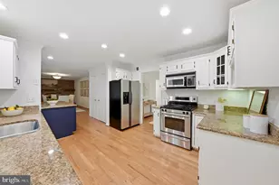 12615 Heritage Farm Ln, Herndon, VA 20171 - Photo 29