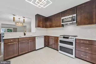 11852 St Trinians Ct, Reston, VA 20191 - Photo 7