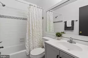 561 Florida Ave, Herndon, VA 20170 - Photo 17