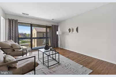 561 Florida Avenue #204, Herndon, VA 20170 - Photo 5