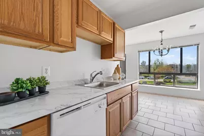 561 Florida Avenue #204, Herndon, VA 20170 - Photo 3