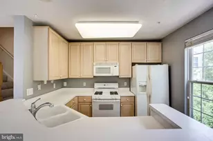 12739 Fair Crest Ct, Fairfax, VA 22033 - Photo 7