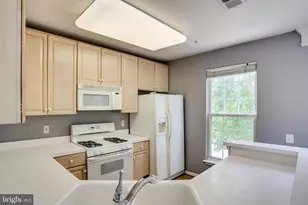 12739 Fair Crest Ct, Fairfax, VA 22033 - Photo 5