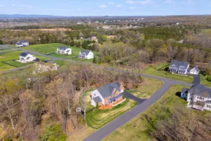 6820 Lilly Belle Ct, Centreville, VA 20120 - Photo 69