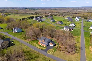 6820 Lilly Belle Ct, Centreville, VA 20120 - Photo 63