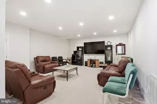 6820 Lilly Belle Ct, Centreville, VA 20120 - Photo 55