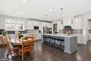 6820 Lilly Belle Ct, Centreville, VA 20120 - Photo 11
