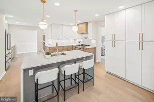 9424 Brian Jac Ln, Great Falls, VA 22066 - Photo 3