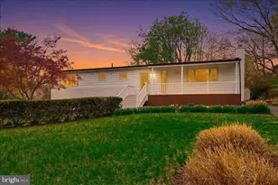 822 Walker Rd, Great Falls, VA 22066 - Photo 1