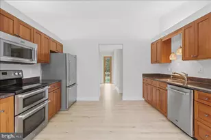 822 Walker Rd, Great Falls, VA 22066 - Photo 7