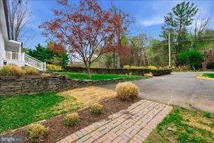 822 Walker Rd, Great Falls, VA 22066 - Photo 29