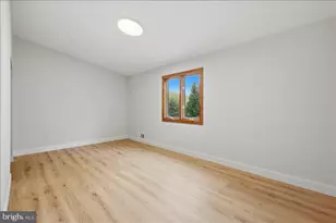 822 Walker Rd, Great Falls, VA 22066 - Photo 11