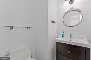 3126 Barnard Ct, Fairfax, VA 22031 - Photo 17