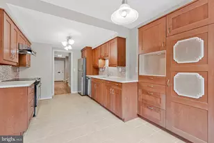 3126 Barnard Ct, Fairfax, VA 22031 - Photo 9