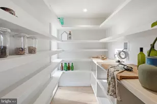 11216 S Shore Rd, Reston, VA 20190 - Photo 31