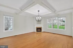 8403 Woodford Forest Pl, Vienna, VA 22182 - Photo 27