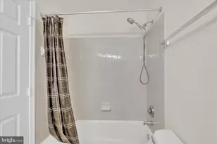 8403 Woodford Forest Pl, Vienna, VA 22182 - Photo 53