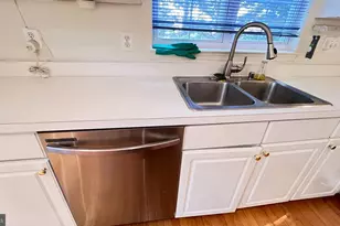 4100 Flower Box Ct, Fairfax, VA 22030 - Photo 17